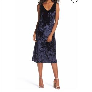 BB Dakota Blue Velvet MIDI Dress NWT